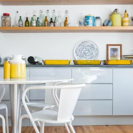 Alfama Terrace River And Historic View Spacious And Charming Ground Floor 18th Century Building * 리스본