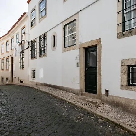 Appartement Alfama Terrace River And Historic View Spacious And Charming Ground Floor 18th Century Building Lisboa