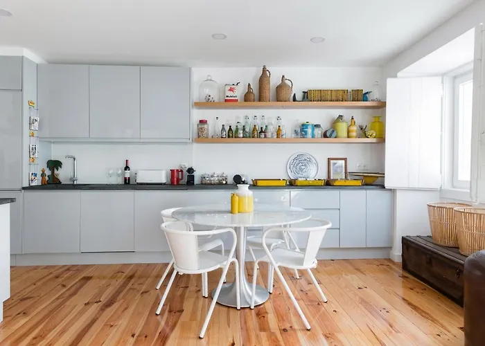 Apartmán Alfama Terrace River And Historic View Spacious And Charming Ground Floor 18th Century Building Lisboa