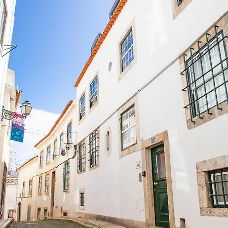 Alfama Terrace River And Historic View Spacious And Charming Ground Floor 18th Century Building شقة