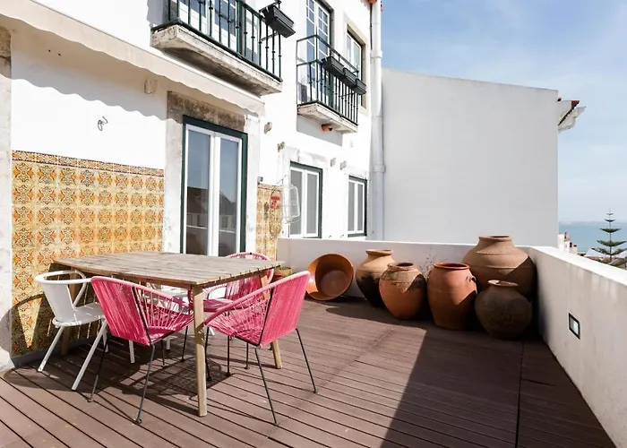 Alfama Terrace River And Historic View Spacious And Charming Ground Floor 18th Century Building Lisboa