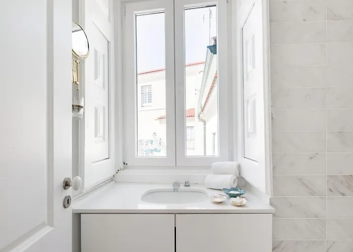 Alfama Terrace River And Historic View Spacious And Charming Ground Floor 18th Century Building Lisboa