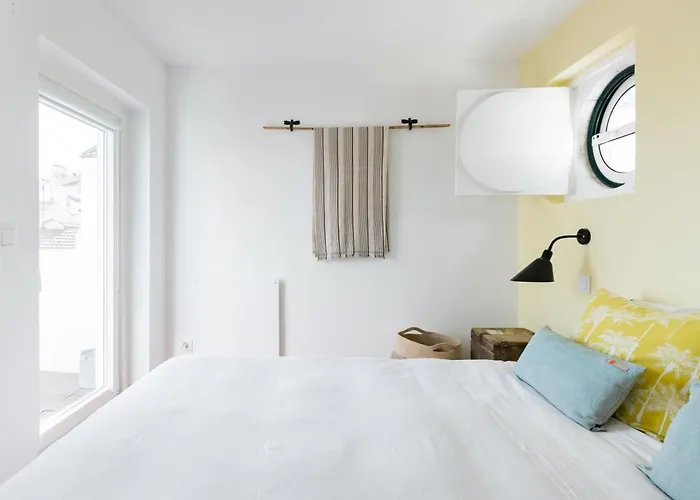 Alfama Terrace River And Historic View Spacious And Charming Ground Floor 18th Century Building Διαμέρισμα Lisboa