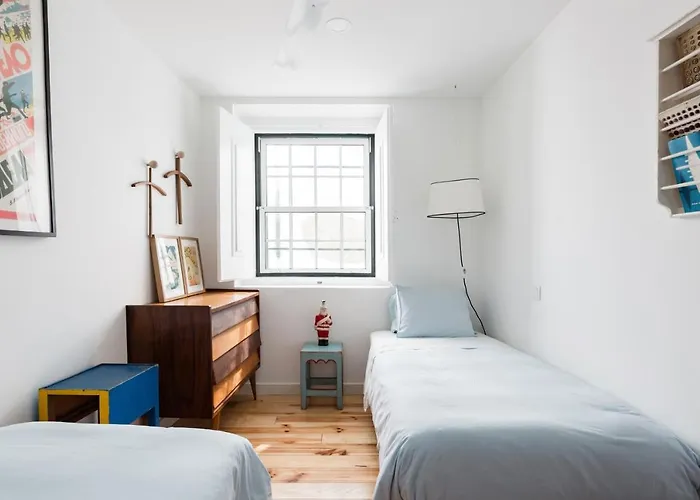 Apartman Alfama Terrace River And Historic View Spacious And Charming Ground Floor 18th Century Building